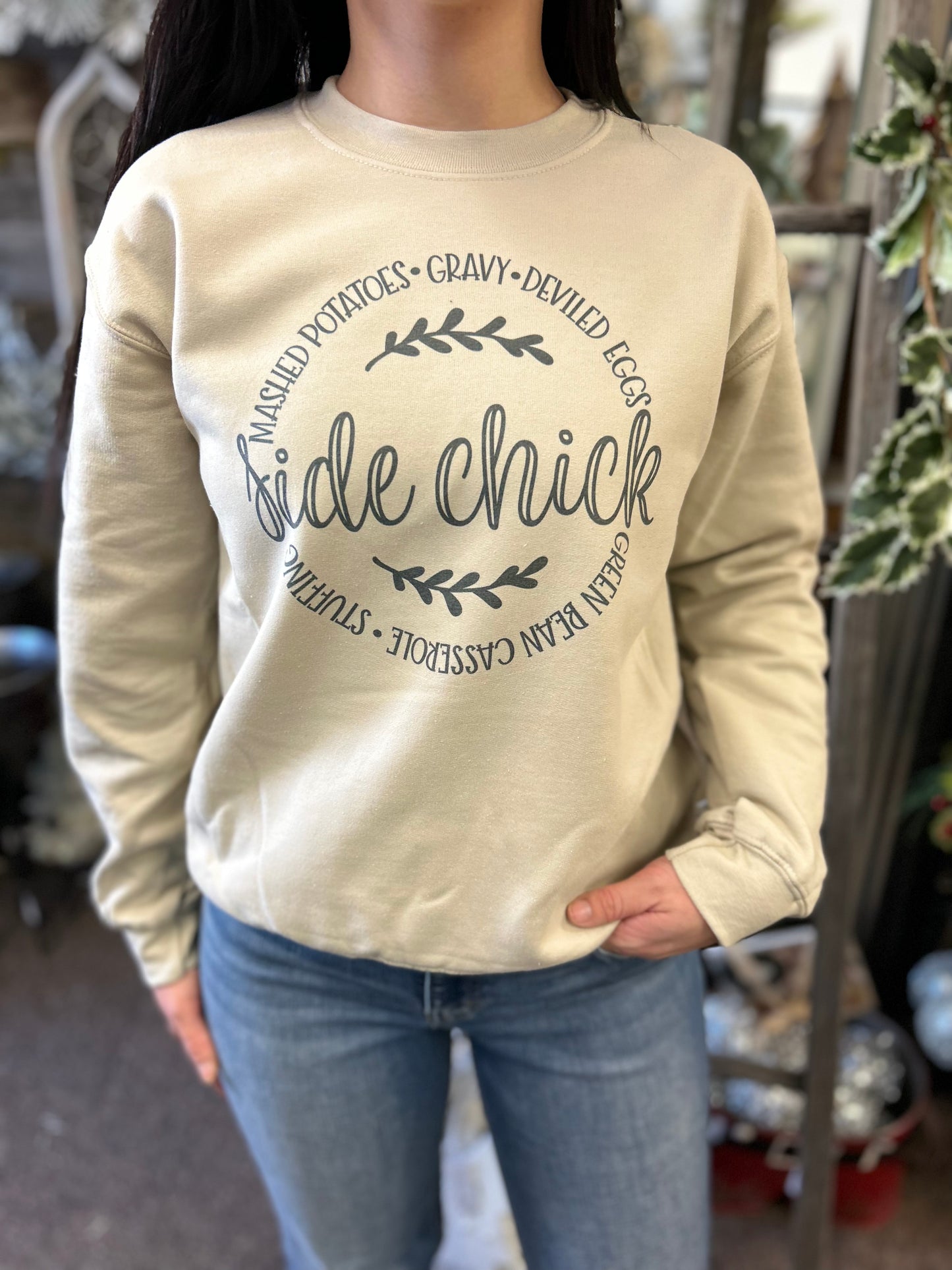 Side Chick Crewneck In Oatmeal