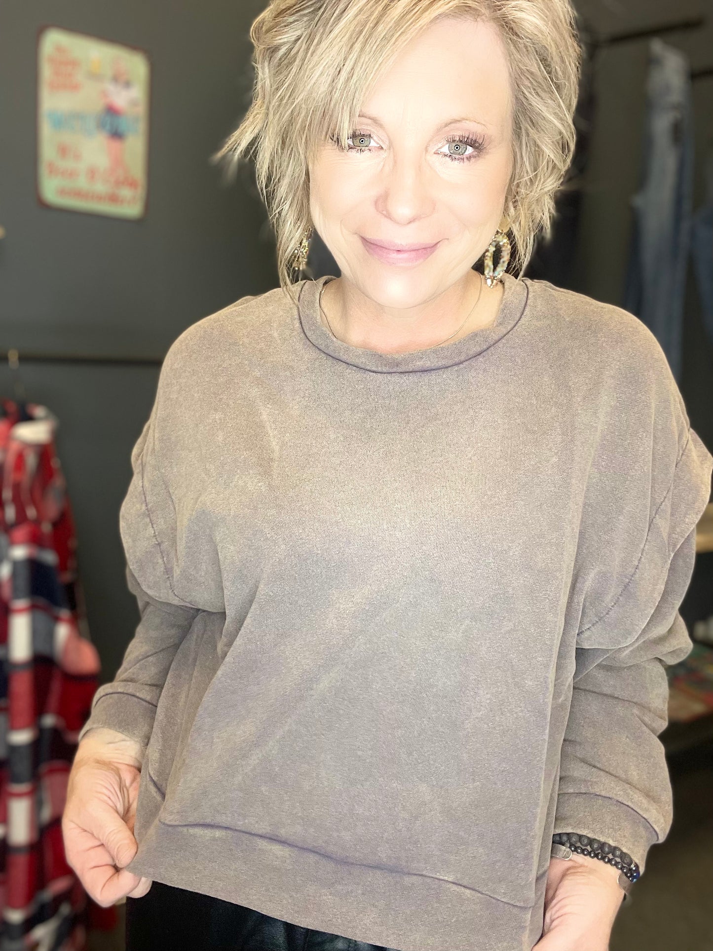Taylor Vintage Wash Top In Charcoal